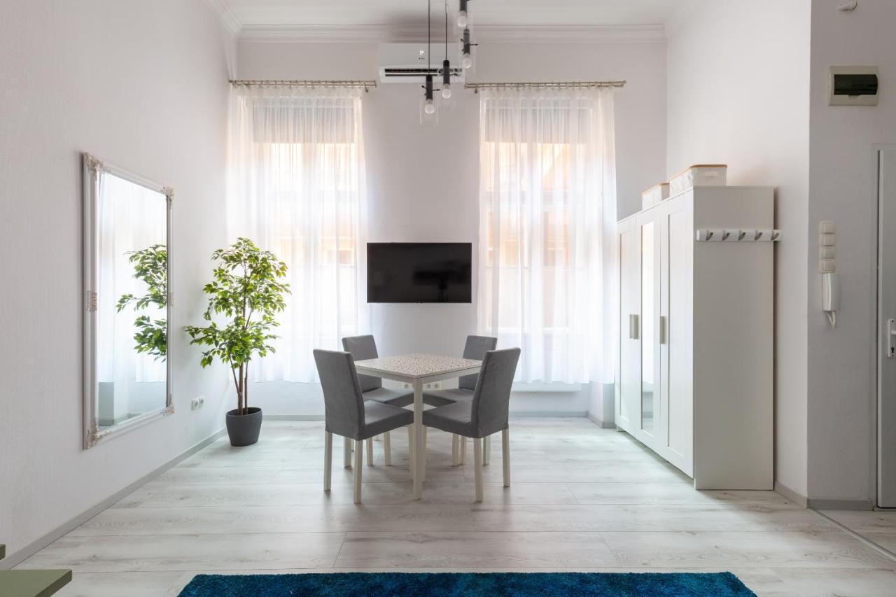 Standard Apartment By Hi5-Relax With Style Studio Budapest Kültér fotó
