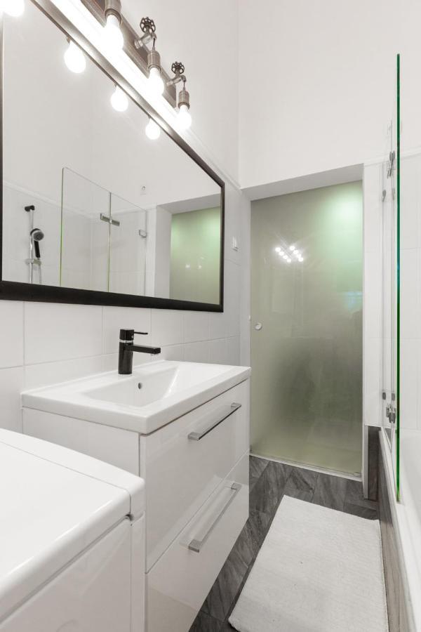 Standard Apartment By Hi5-Relax With Style Studio Budapest Kültér fotó